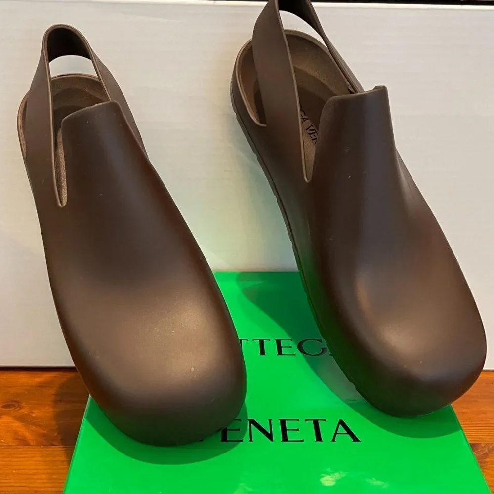 Bottega Veneta 661269 Women's Molded Matt Rubber‎ Sandals, Euro 37, Dark Brown